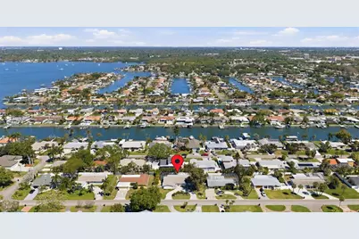 4339 50th Avenue S, Saint Petersburg, FL 33711 - Photo 2