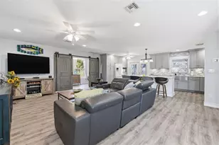 4339 50th Ave S, Saint Petersburg, FL 33711 - Photo 4