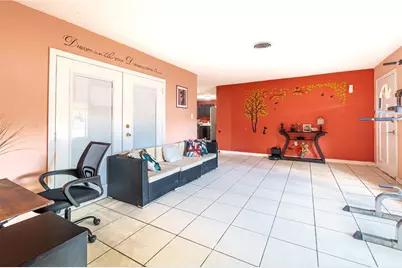 7410 5th Avenue N, Saint Petersburg, FL 33710 - Photo 6