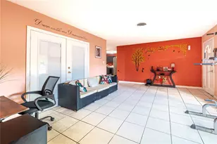 7410 5th Ave N, Saint Petersburg, FL 33710 - Photo 6