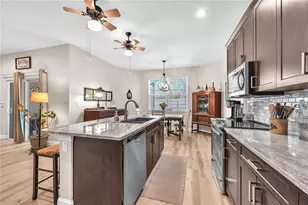 403 Morningside Dr, Valrico, FL 33594 - Photo 8