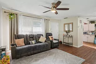 2737 Jay Pl, Sarasota, FL 34235 - Photo 8