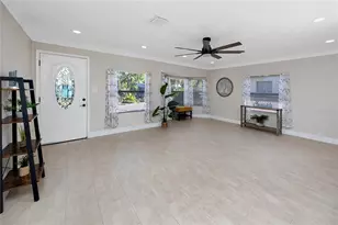 3626 Queen St N, Saint Petersburg, FL 33713 - Photo 8