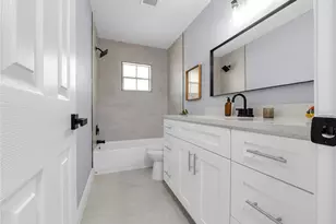 10918 N 29th St, Tampa, FL 33612 - Photo 26