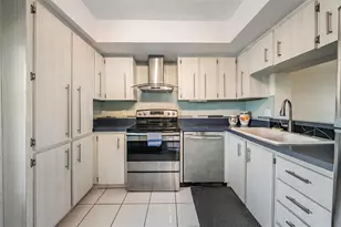 2621 Cove Cay Dr, Clearwater, FL 33760 - Photo 14