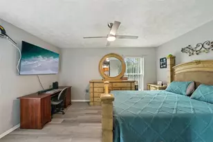 10305 Rosemount Dr, Tampa, FL 33624 - Photo 18