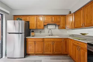 10305 Rosemount Dr, Tampa, FL 33624 - Photo 14