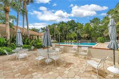 992 San Carlos Court NE, Saint Petersburg, FL 33702 - Photo 30
