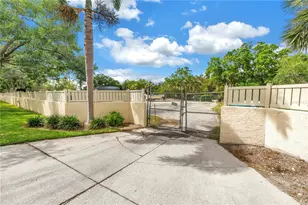 992 San Carlos Ct NE, Saint Petersburg, FL 33702 - Photo 40
