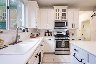 212 Excalibur Ct, Brandon, FL 33511 - Photo 18