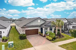 31565 Cannon Rush Dr, San Antonio, FL 33576 - Photo 2