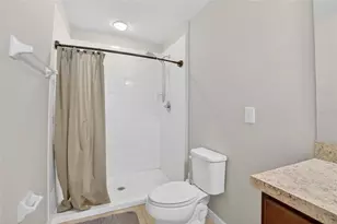 11932 Grand Kempston Dr, Gibsonton, FL 33534 - Photo 34