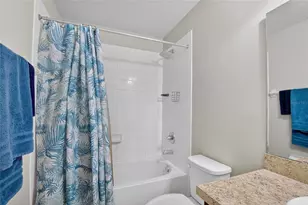 11932 Grand Kempston Dr, Gibsonton, FL 33534 - Photo 30