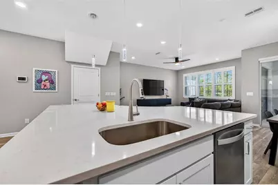 339 Sandbar Avenue NE, Saint Petersburg, FL 33716 - Photo 16