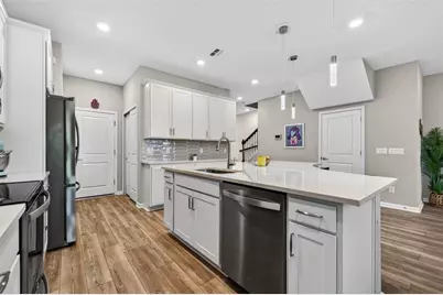 339 Sandbar Avenue NE, Saint Petersburg, FL 33716 - Photo 12