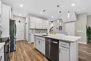 339 Sandbar Ave NE, Saint Petersburg, FL 33716 - Photo 12