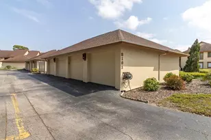 8101 Bardmoor Pl, Seminole, FL 33777 - Photo 32