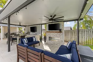 4009 Priory Cir, Tampa, FL 33618 - Photo 68
