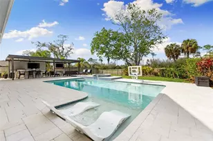 4009 Priory Cir, Tampa, FL 33618 - Photo 60