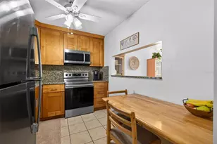 7625 Sun Island Dr S, South Pasadena, FL 33707 - Photo 4