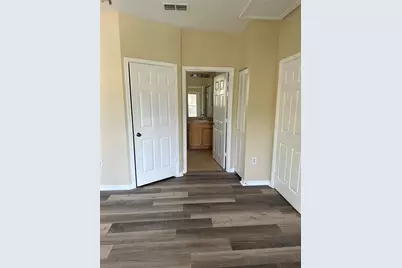 10011 Courtney Palms Boulevard #201, Tampa, FL 33619 - Photo 14