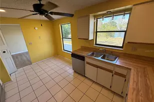 6608 36th Ave Dr W, Bradenton, FL 34209 - Photo 8