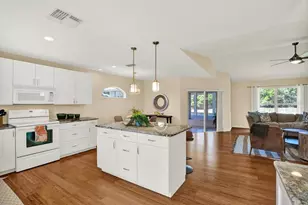 29451 Schinnecock Hills Ln, San Antonio, FL 33576 - Photo 12