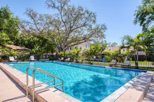 1307 Pelican Creek Crossing, Saint Petersburg, FL 33707 - Photo 62