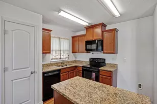 14456 Alistar Manor Dr, Wimauma, FL 33598 - Photo 10