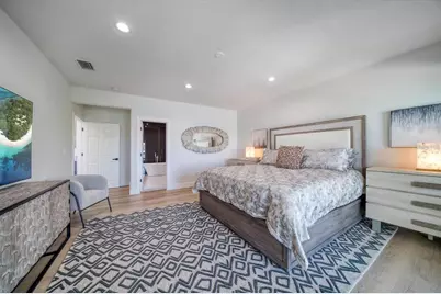 116 Devon Drive, Clearwater Beach, FL 33767 - Photo 32