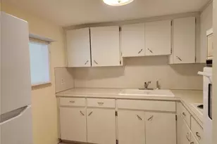 2457 Ecuadorian Way, Clearwater, FL 33763 - Photo 8