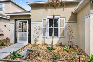 10404 Boyette Creek Blvd, Riverview, FL 33569 - Photo 4