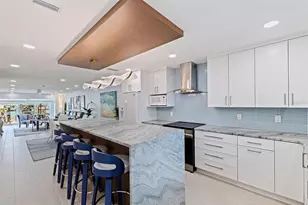 479 Boca Ciega Point Blvd S, Saint Petersburg, FL 33708 - Photo 6