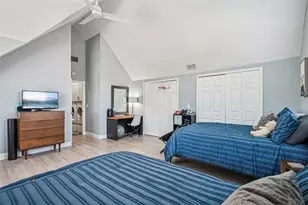 750 Sand Pine Dr NE, Saint Petersburg, FL 33703 - Photo 30