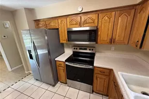 3844 Woodburn Loop E, Lakeland, FL 33813 - Photo 8