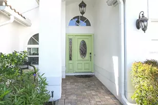 750 White Sand Dr NE, Saint Petersburg, FL 33703 - Photo 2