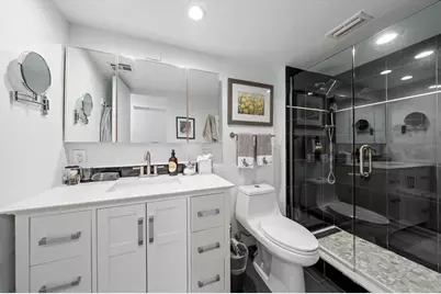 470 3rd Street S #403, Saint Petersburg, FL 33701 - Photo 10