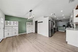 1810 Driftwood Cir S, Oldsmar, FL 34677 - Photo 10