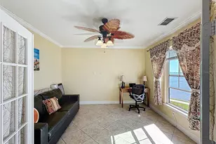 2755 Via Capri, Clearwater, FL 33764 - Photo 10