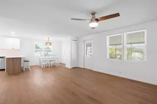 7271 Mt Arlington Dr NE, Saint Petersburg, FL 33702 - Photo 10