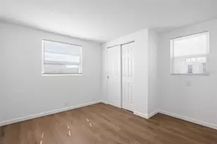 7271 Mt Arlington Dr NE, Saint Petersburg, FL 33702 - Photo 14