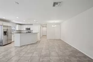 13114 Sonoma Bend Pl, Gibsonton, FL 33534 - Photo 4