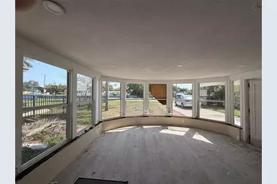 3945 Sunrise Drive S, Saint Petersburg, FL 33705 - Photo 10