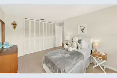 14901 Sovereign Drive, Largo, FL 33774 - Photo 32