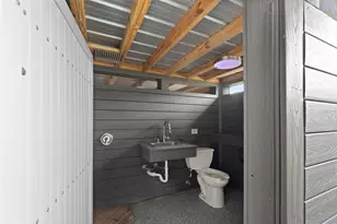 10525 Homestead Dr, Tampa, FL 33618 - Photo 38