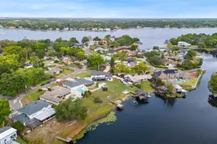 10525 Homestead Dr, Tampa, FL 33618 - Photo 58