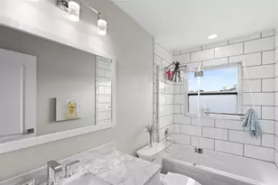 10525 Homestead Dr, Tampa, FL 33618 - Photo 26