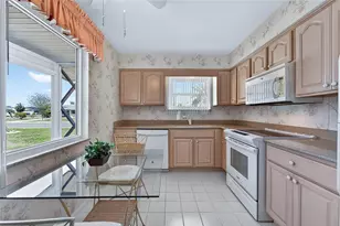 1612 Chevy Chase Dr, Sun City Center, FL 33573 - Photo 6