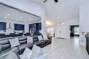 2020 Elk Spring Dr, Brandon, FL 33511 - Photo 8