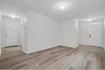 10125 Hawk Storm Avenue, Tampa, FL 33610 - Photo 6